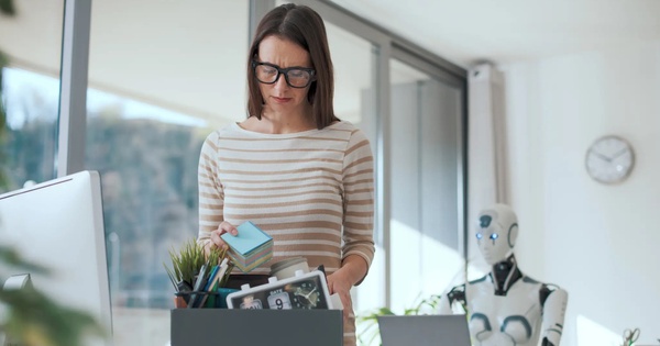 AI cướp việc làm 'ghê gớm' nhất trong những nghề là thế mạnh của phụ nữ