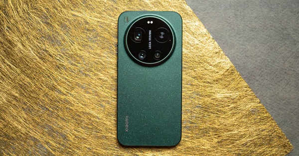 Xiaomi ra mắt smartphone đối đầu iPhone 17 Pro Max, Galaxy S26 Ultra, giá từ 40 triệu đồng