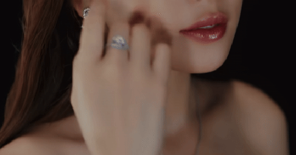 4 nữ diễn viên có gương mặt đẹp nhất Việt Nam: Chi Pu hạng 1 quá xứng đáng, 1 người bị chê chưa đủ trình
