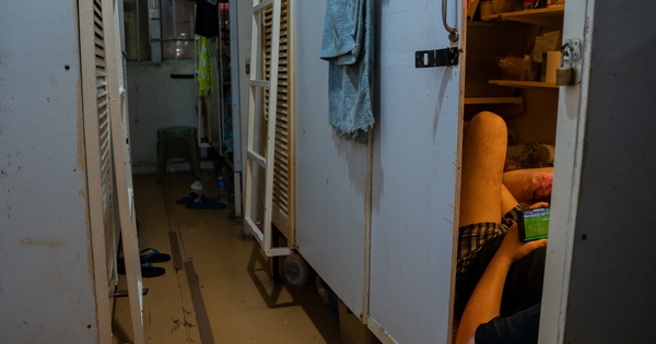 Cận cảnh căn hộ chung cư Hong Kong: Chưa tới 10m2 nhưng giá thuê 10 triệu/tháng, vệ sinh phải dùng chung