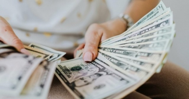 Cách tiết kiệm từ 10.000 đồng mỗi tuần để có 14 triệu cuối năm
