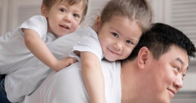 Top cung hoàng đạo nam chuẩn 'ông bố quốc dân': Có con là đặt gia đình lên số 1