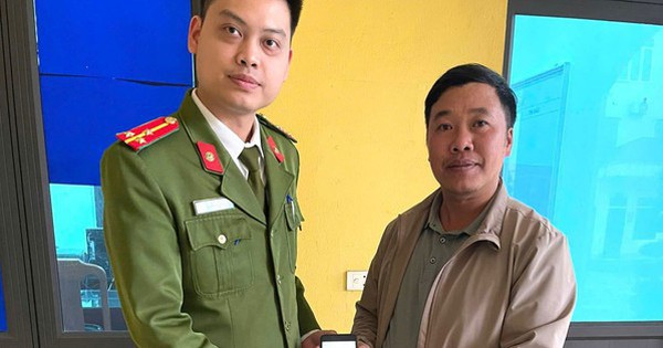 Đến ngân hàng chuyển 700 triệu cho người thân, nhưng tiền lại vào tài khoản của một thanh niên sinh năm 2003