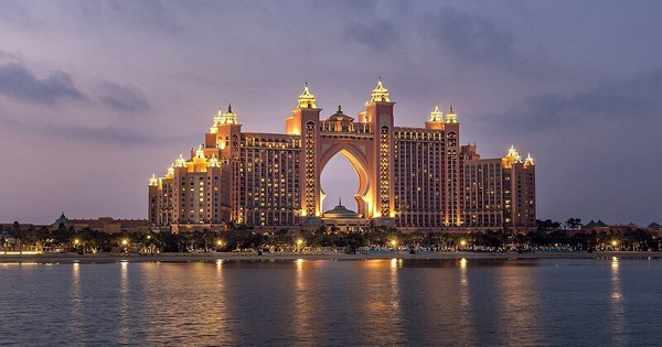 Hào phóng kiểu Trung Đông: Dubai và Abu Dhabi yêu cầu khách sạn miễn phí ăn ở cho du khách bị mắc kẹt, hết bao nhiêu chính quyền chi trả!