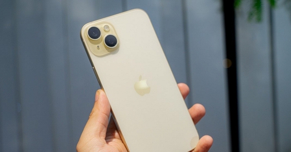 Chiếc iPhone giá chạm đáy sau Tết