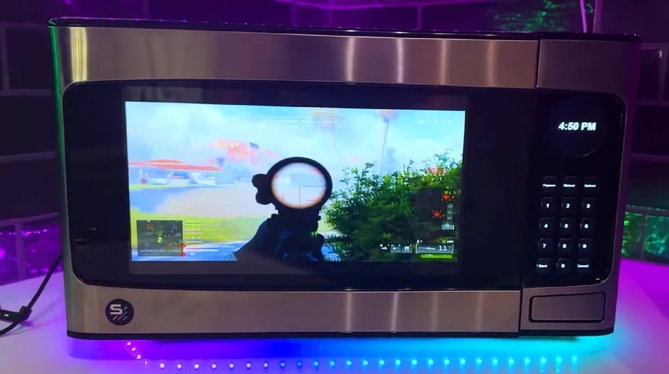 Chiếc PC chơi game “lò vi sóng” độc đáo trị giá 2.000 USD khiến cộng đồng mạng phát sốt