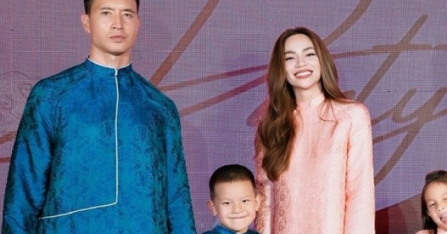 Ảnh sao 4/2: Gia đình Hồ Ngọc Hà diện áo dài đi sự kiện