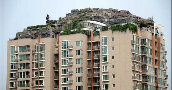Đại gia ngành y chi tiền khủng, âm thầm xây biệt thự đá trên nóc chung cư 26 tầng suốt nhiều năm: Cơ quan chức năng vào cuộc, buộc phá dỡ sau 15 ngày