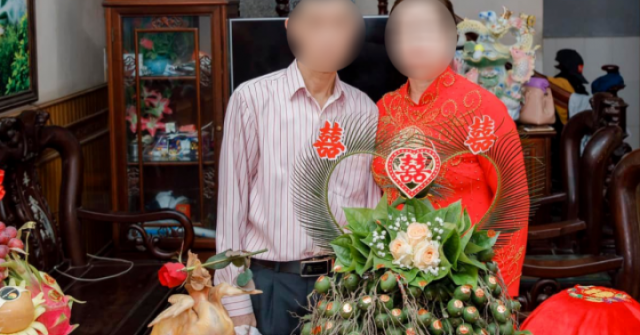 Thông gia nghèo đem sính lễ đi bán, cả họ xúc động khi biết lý do