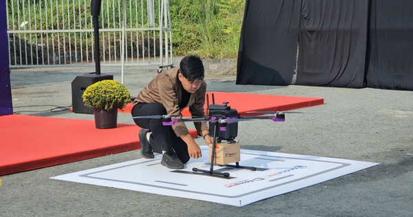 TPHCM chính thức thử nghiệm giao hàng bằng máy bay không người lái