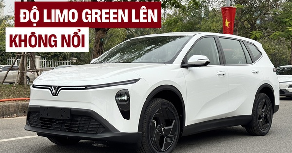 Sờ thực tế VinFast MPV 7 vừa về đại lý: Đắt hơn Limo Green 70 triệu đổi lại nhiều trải nghiệm khác, tiết kiệm điện hơn hẳn