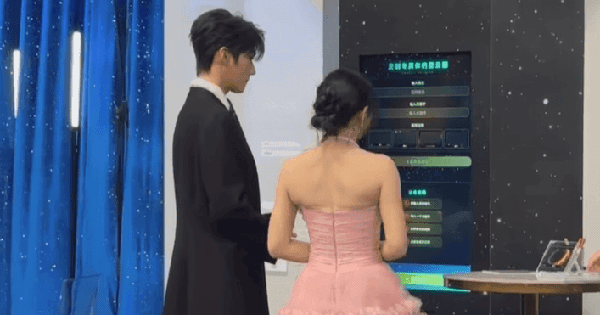 Có mỹ nhân 42 tuổi nào mơn mởn như quả đào mật thế này không: Đẹp không tả nổi, nhìn tưởng đâu thiếu nữ