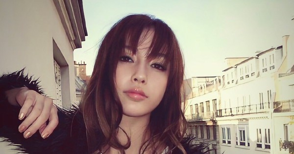 Showbiz có duy nhất 1 mỹ nhân diễn dở đến mức bị bạn diễn cạch mặt, quản lý mắng giữa đường cũng không dám cãi