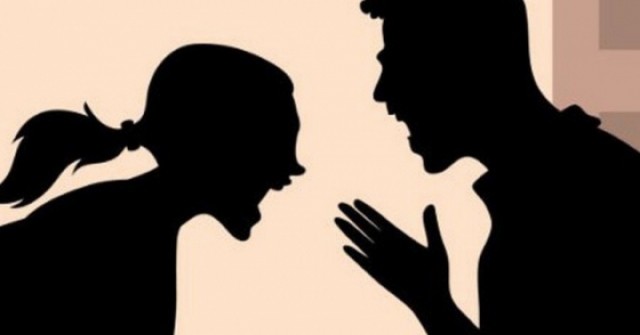 Cãi nhau với vợ giữa đường, chồng nhận bài học nhớ đời