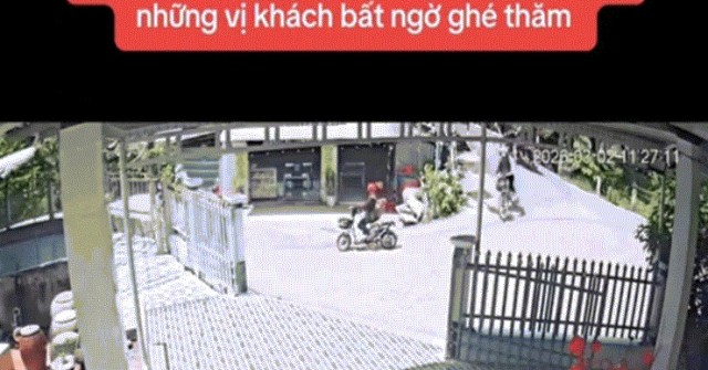 Ngôi nhà thường xuyên 'đón' khách lạc tay lái dưới chân cầu