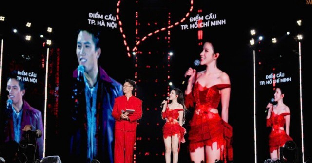 Màn song ca siêu mượt dù cách nhau hàng ngàn km, 