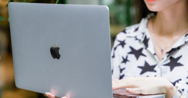Điểm danh những laptop đáng sở hữu nhất cuối năm 2025