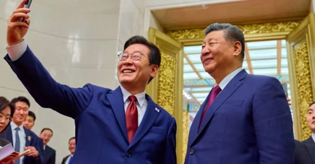 Tổng thống Hàn Quốc dùng điện thoại Xiaomi chụp ảnh selfie với ông Tập Cận Bình