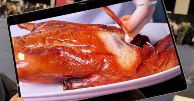 Trên tay máy tính bảng cực mỏng, đè bẹp iPad Pro