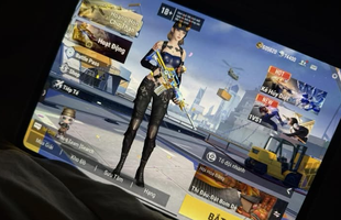 Nữ game thủ CFL flex độ 