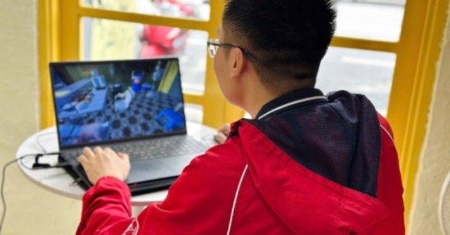 Nam sinh Bách khoa Hà Nội làm game ‘gây bão’ Phở Anh Hai