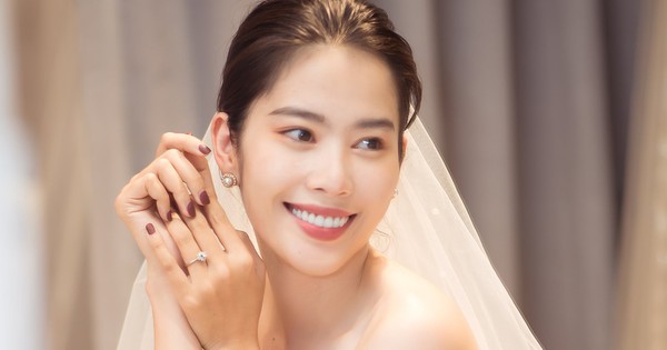 Nam Em hé lộ về đám cưới
