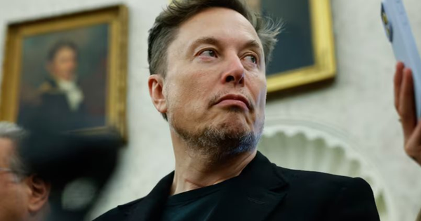 Cuộc họp thập kỷ quyết định số phận của Elon Musk: Hoặc là có cơ hội trở thành nghìn tỷ phú đầu tiên hoặc phải rời bỏ Tesla mãi mãi