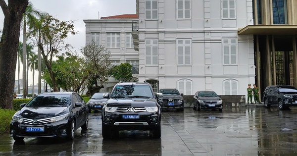 Xe Mercedes từng khởi điểm thanh lý hơn 630 triệu ở Đà Nẵng nay rớt còn 282 triệu