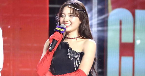 MC Phương Thảo khiến fan trầm trồ với màn trở lại sân khấu ĐTDV mùa Đông 2025