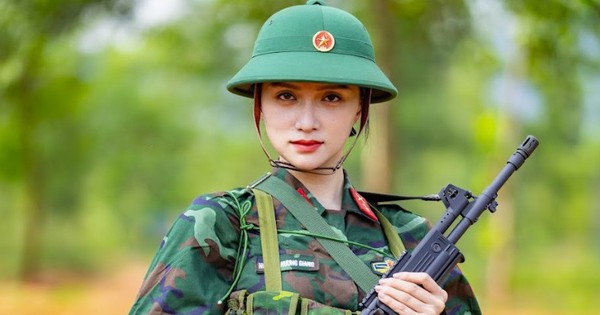 Hương Giang quá khổ!