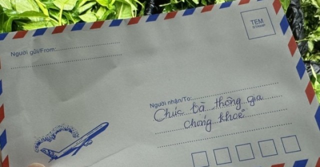 Đi 500km thăm thông gia gặp nạn, vợ chồng nghèo gửi quà khiến cả nhà xúc động