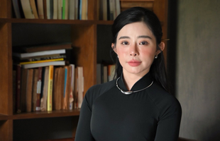 Mặc áo dài, thử 