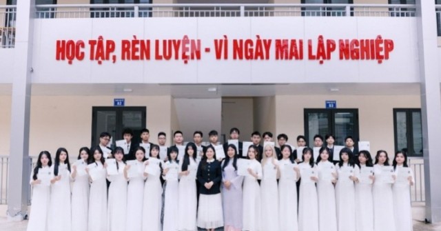 Độc lạ clip kỷ yếu triệu view: Khoe 