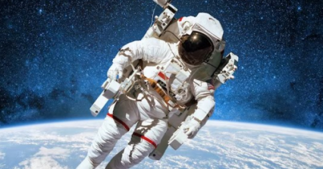 Lần đầu tiên phi hành gia NASA được mang smartphone lên vũ trụ