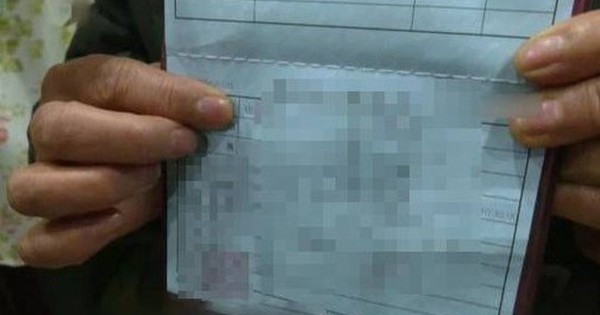 Đi làm lại hộ khẩu, vợ phát hiện ra bí mật động trời của chồng