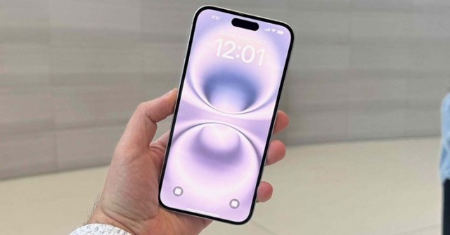 Kỳ lạ: Chiếc iPhone “tệ nhất năm 2025” vẫn được Apple tin tưởng