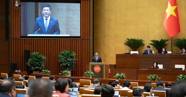 Người bán hàng online, livestream phải thực hiện định danh, xác thực điện tử