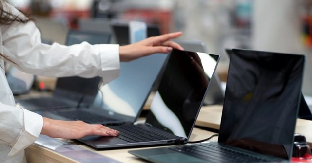 Quay về máy tính để bàn sau khi “sống thử” cùng laptop