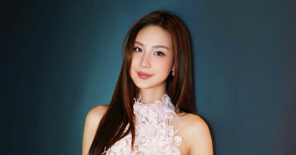 Hoa hậu Bảo Ngọc có thông báo khẩn