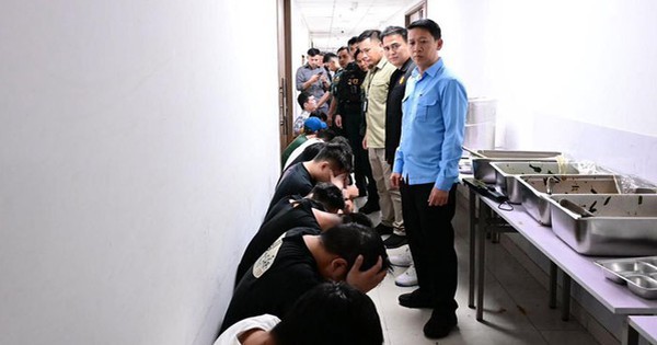 Campuchia đánh mạnh tụ điểm 