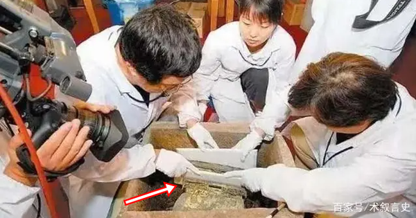 13 năm trước, Sơn Tây khai quật một chiếc quan tài vàng ròng hiếm thấy: Vì sao đến nay không ai dám mở?