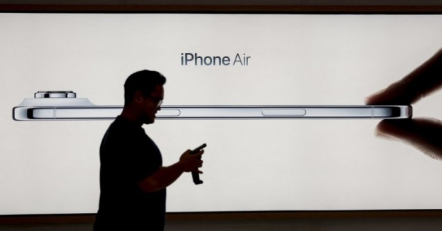 iPhone Air bùng nổ về tiếp thị nhưng nhạt nhòa về doanh số