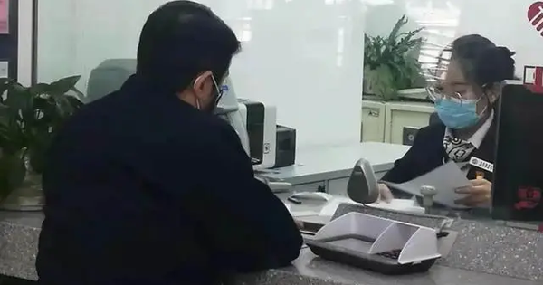 Người đàn ông rút 260 triệu đồng từ tài khoản của con bị yêu cầu trả lại toàn bộ, tòa tuyên bố: 