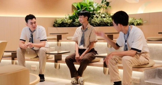 Cửa hàng Ngôn ngữ ký hiệu: Khi sự tĩnh lặng “pha” nên những niềm vui trọn vẹn