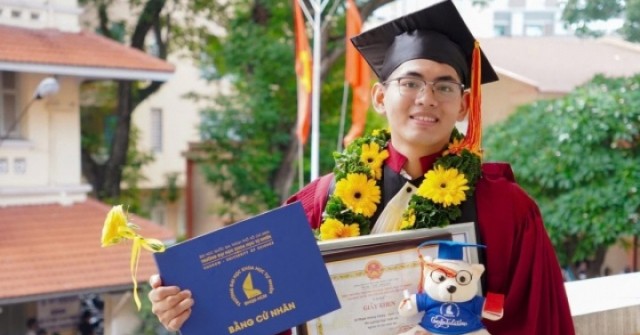Cử nhân AI đầu tiên tốt nghiệp xuất sắc, 22 tuổi trở thành trợ giảng đại học