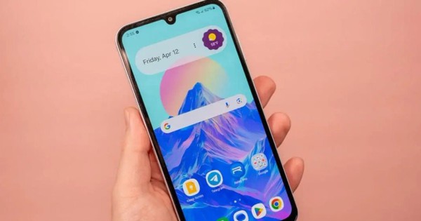 Vượt cả điện thoại Trung Quốc, mẫu máy giá rẻ Samsung gây bất ngờ khi bán chạy nhất thế giới: Giá chỉ 5 triệu