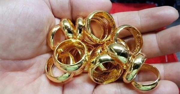 Mua vàng online: Nhận tiền tươi 350 triệu, đợi 2 tháng vẫn trắng tay vì giao hàng ảo, luật sư chỉ cách đòi bồi thường gấp 3