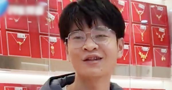 Ông chủ tiệm vàng trẻ tuổi 