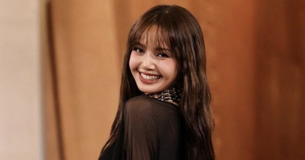 Quyết định của Lisa (BLACKPINK) bị cả MXH tấn công