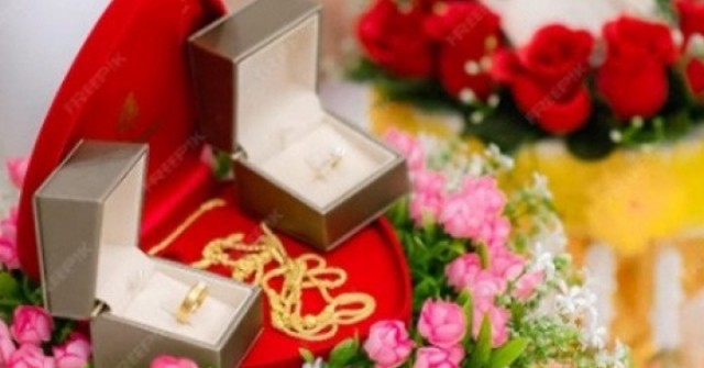 Nhà trai đem 30 triệu đi hỏi cưới, phản ứng của nhà gái khiến tất cả sững sờ
